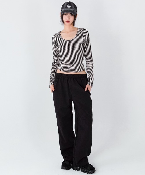muahmuah(ムーアムーア)の「A'GEM/9 × .kom 『muah muah/ムーアムーア』 STRIPE U NECK LONG SLEEVE T-SHIRT/ストライプ U ネック 長袖カットソー(Tシャツ/カットソー・レディース・ブラック/カーキ/レッド・FREE)」の6枚目の写真