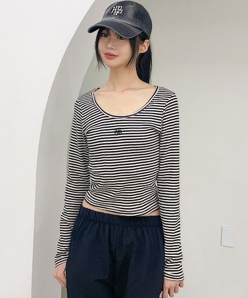 muahmuah(ムーアムーア)の「A'GEM/9 × .kom 『muah muah/ムーアムーア』 STRIPE U NECK LONG SLEEVE T-SHIRT/ストライプ U ネック 長袖カットソー(Tシャツ/カットソー・レディース・ブラック/カーキ/レッド・FREE)」の5枚目の写真