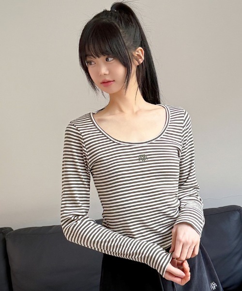 muahmuah(ムーアムーア)の「A'GEM/9 × .kom 『muah muah/ムーアムーア』 STRIPE U NECK LONG SLEEVE T-SHIRT/ストライプ U ネック 長袖カットソー(Tシャツ/カットソー・レディース・ブラック/カーキ/レッド・FREE)」の21枚目の写真