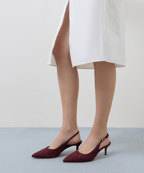 CHARLES & KEITH(チャールズ & キース)の「ウーブン ポインテッドトゥスリングバックパンプス(パンプス・レディース・ブラック/オフホワイト/ブラウン系その他3/バーガンディー・25cm/24.5cm/23.5cm/23cm/22.5cm/22cm/26.5cm/25.5cm)」の4枚目の写真