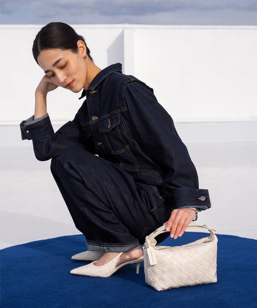 CHARLES & KEITH(チャールズ & キース)の「ウーブン ポインテッドトゥスリングバックパンプス(パンプス・レディース・ブラック/オフホワイト/ブラウン系その他3/バーガンディー・25cm/24.5cm/23.5cm/23cm/22.5cm/22cm/26.5cm/25.5cm)」の2枚目の写真