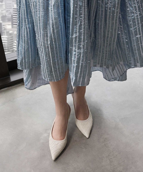 CHARLES & KEITH(チャールズ & キース)の「ウーブン ポインテッドトゥスリングバックパンプス(パンプス・レディース・ブラック/オフホワイト/ブラウン系その他3/バーガンディー・25cm/24.5cm/23.5cm/23cm/22.5cm/22cm/26.5cm/25.5cm)」の7枚目の写真