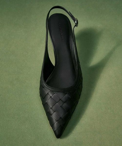 CHARLES & KEITH(チャールズ & キース)の「ウーブン ポインテッドトゥスリングバックパンプス(パンプス・レディース・ブラック/オフホワイト/ブラウン系その他3/バーガンディー・25cm/24.5cm/23.5cm/23cm/22.5cm/22cm/26.5cm/25.5cm)」の11枚目の写真