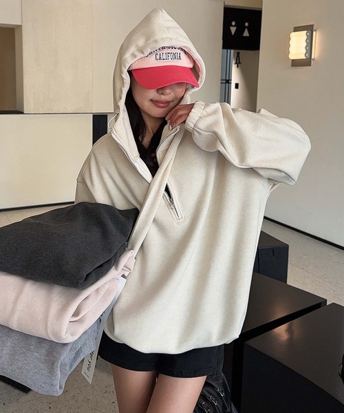 aimoha（アイモハ）の「バッグ付きハーフジップパーカー（パーカー・レディース・ライトベージュ/グレー/ピンク/ダークグレー・FREE）」の19枚目の写真