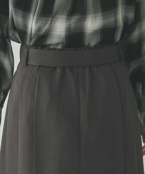 GLOBAL WORK(グローバルワーク)の「イージーケアチノプリーツスカート/290670(スカート・レディース・ベージュ/スミクロ/グレイッシュベージュ・LARGE/MEDIUM)」の11枚目の写真