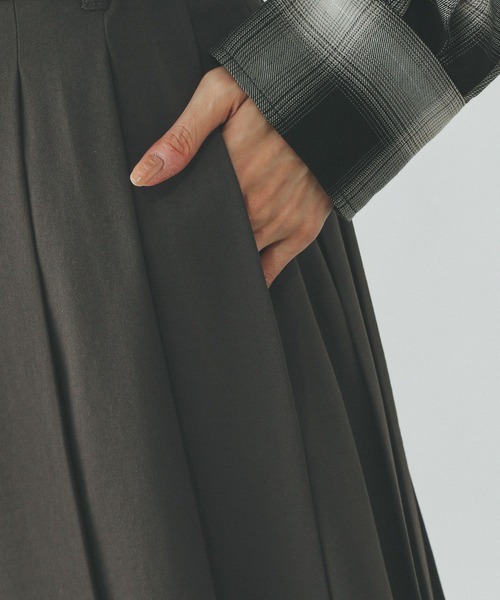 GLOBAL WORK(グローバルワーク)の「イージーケアチノプリーツスカート/290670(スカート・レディース・ベージュ/スミクロ/グレイッシュベージュ・LARGE/MEDIUM)」の9枚目の写真