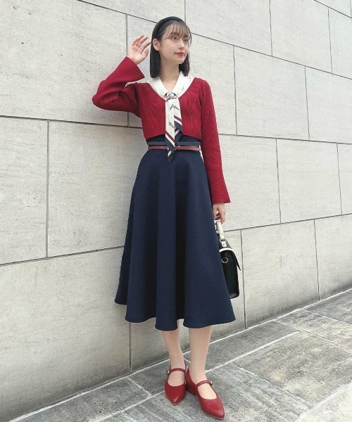 an another angelus(アンアナザーアンジェラス)の「ロゴラインスカーフ付きシャツ【セットアップ可能】(シャツ/ブラウス・レディース・オフホワイト/チャコールグレー・FREE)」の10枚目の写真