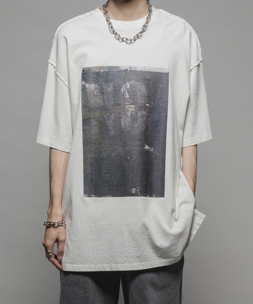 CASPER JOHN（キャスパージョン）の「Pigment big print T-shirts/ピグメントビッグプリントTシャツ（Tシャツ/カットソー・メンズ・ホワイト/ホワイト系その他/ホワイト系その他3/ブラック系その他4/ブラック/ブラック系その他2/ホワイト系その他2/ホワイト系その他4/ブラック系その他/ブラック系その他3・X-SMALL/SMALL/MEDIUM/LARGE）」の6枚目の写真