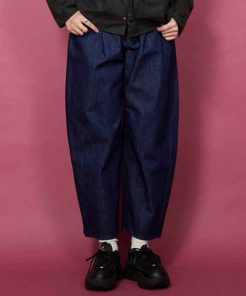 unrelaxing（アンリラクシング）の「ワンタックウルトラバギーカーブデニム（デニムパンツ・レディース・キナリ/インディゴブルー・マルチサイズ）」の9枚目の写真