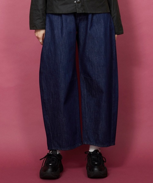 unrelaxing（アンリラクシング）の「ワンタックウルトラバギーカーブデニム（デニムパンツ・レディース・キナリ/インディゴブルー・マルチサイズ）」の10枚目の写真