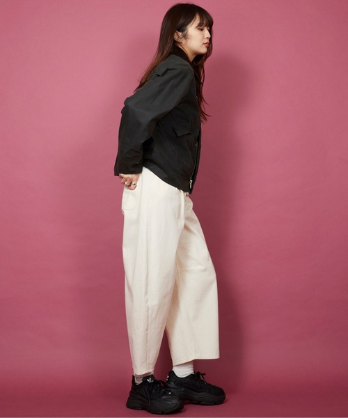 unrelaxing（アンリラクシング）の「ワンタックウルトラバギーカーブデニム（デニムパンツ・レディース・キナリ/インディゴブルー・マルチサイズ）」の14枚目の写真