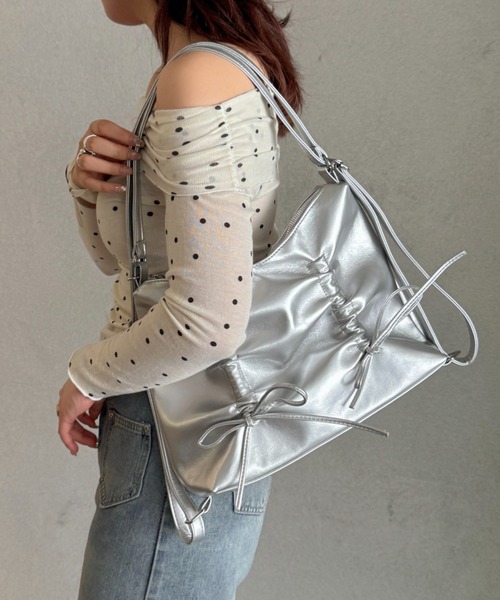 efill（エフィル）の「ルーシュ リボン ショルダーバッグ（ショルダーバッグ・レディース・ブラック/シルバー・FREE）」の15枚目の写真