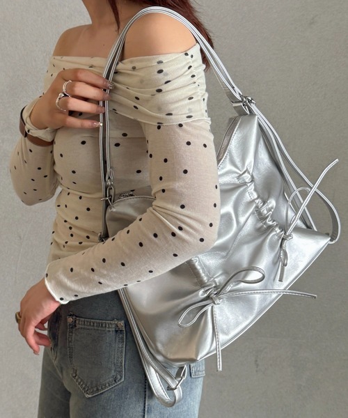 efill（エフィル）の「ルーシュ リボン ショルダーバッグ（ショルダーバッグ・レディース・ブラック/シルバー・FREE）」の16枚目の写真