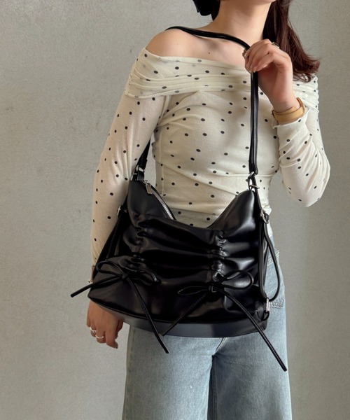 efill（エフィル）の「ルーシュ リボン ショルダーバッグ（ショルダーバッグ・レディース・ブラック/シルバー・FREE）」の11枚目の写真