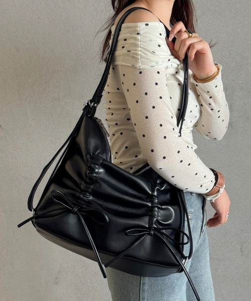 efill（エフィル）の「ルーシュ リボン ショルダーバッグ（ショルダーバッグ・レディース・ブラック/シルバー・FREE）」の20枚目の写真