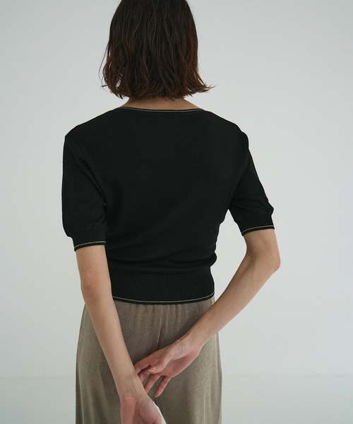 美品 CLANE CROPPED V NECK KNIT TOPS CROPPED V NECK KNIT TOPS｜TOPS(トップス)｜CLANE OFFICIAL