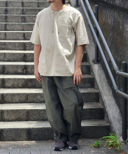 ikka(イッカ)の「【接触冷感】冷感ルーイカラー5分袖ポケT(Tシャツ/カットソー・メンズ・エメラルドブルー/グレー/チャコールグレー/ライム/ピンク・M/L/XL/S)」の7枚目の写真
