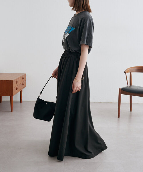 Omekashi（オメカシ）の「リラクシングフレアスカート（スカート・レディース・オフホワイト/ブラック/ブラウン・36/38）」の9枚目の写真