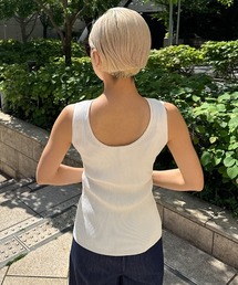 バックオープンニットノースリトップス