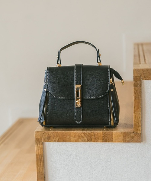 mysty woman（ミスティウーマン）の「［追加1］カナグミニショルダーBAG　495426（ショルダーバッグ・レディース・アイボリー/ブルー/ブラック/ブラウン/グリーン・FREE）」の3枚目の写真