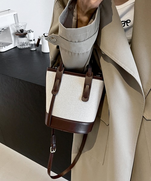 JOHNNY WOLF(ジョニーウルフ)の「MARCILE 2WAY ミニショルダーバッグ(ショルダーバッグ・レディース・ダークブラウン/ブラック/ブラウン・フリー)」の15枚目の写真