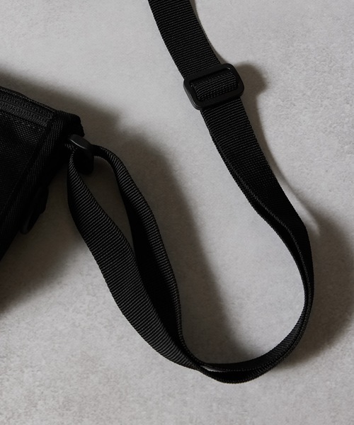 NUMBER (N)INE（ナンバーナイン）の「MINI SHOULDER FLAP MESSENGER BAG / ミニショルダー フラップ メッセンジャーバッグ（ショルダーバッグ・メンズ・ホワイト/ベージュ/カーキ/ブラック・FREE）」の22枚目の写真