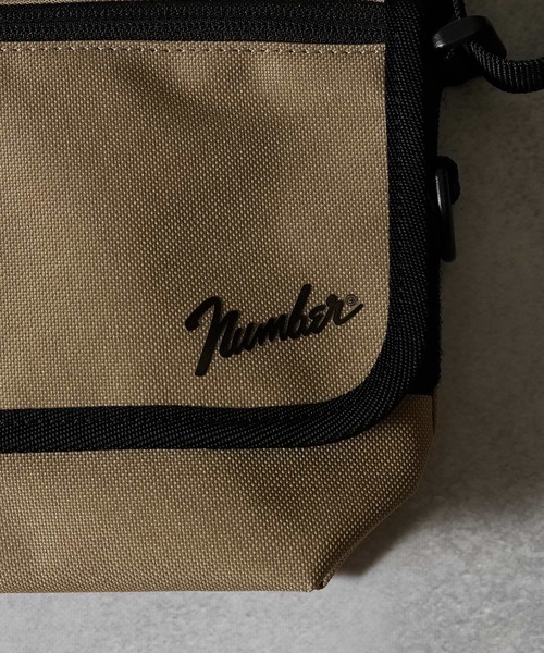 NUMBER (N)INE（ナンバーナイン）の「MINI SHOULDER FLAP MESSENGER BAG / ミニショルダー フラップ メッセンジャーバッグ（ショルダーバッグ・メンズ・ホワイト/ベージュ/カーキ/ブラック・FREE）」の12枚目の写真