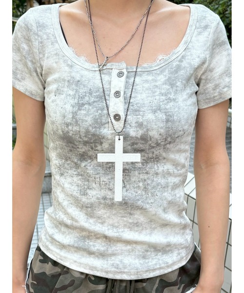XU(エックスユー)の「【Never mind the XU】marble washed tee / 【ネバーマインド ザ エックスユー】マーブルウォッシュドヘンリーネックプリント半袖Tシャツ(Tシャツ/カットソー・レディース・ブラック/チャコール/ホワイト×グレー・ONE SIZE)」の12枚目の写真