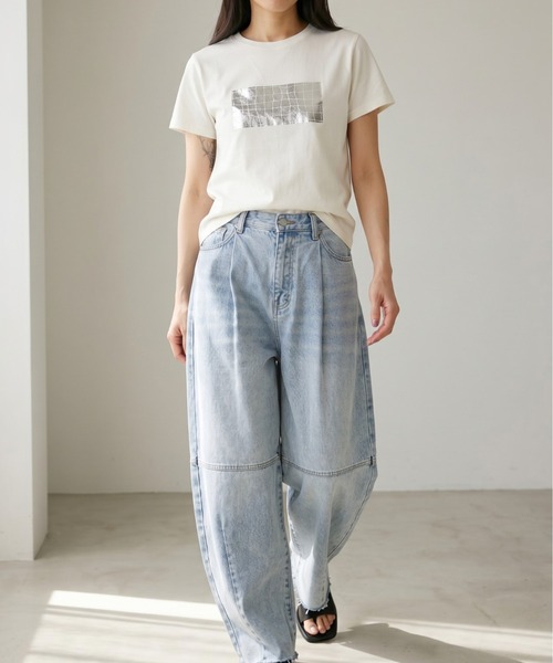 Per sist ence(パーシエンス)の「綿天竺コンパクト柄箔Tシャツ(Tシャツ/カットソー・レディース・ホワイト系3/ホワイト系1/ホワイト系2/グレー系2/グレー系3/グレー系1・ONE SIZE)」の11枚目の写真