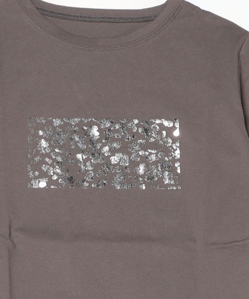 Per sist ence(パーシエンス)の「綿天竺コンパクト柄箔Tシャツ(Tシャツ/カットソー・レディース・ホワイト系3/ホワイト系1/ホワイト系2/グレー系2/グレー系3/グレー系1・ONE SIZE)」の19枚目の写真
