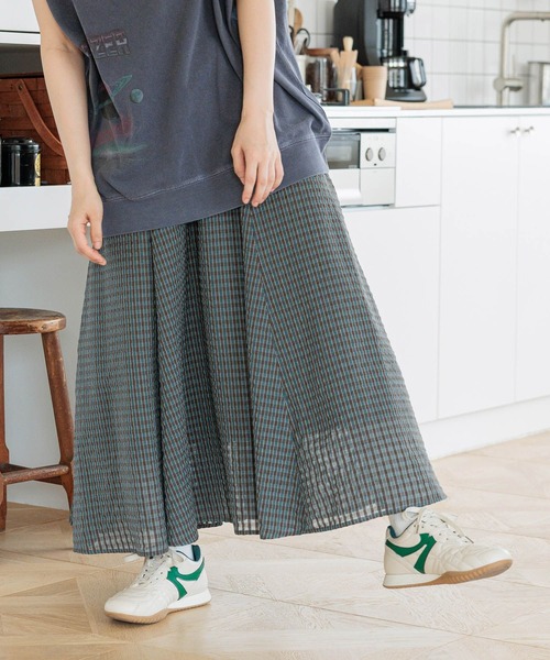 niko and（ニコアンド）の「シアーチェックフレアスカート