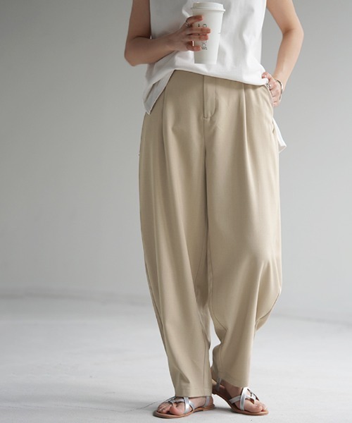 HUG.U（ハグユー）の「接触冷感 カーブパンツ（スラックス・レディース・ブラック/グリーン/グレー/ライトベージュ・L/M/LL）」の3枚目の写真