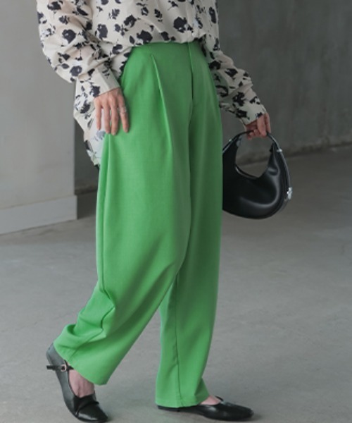 HUG.U（ハグユー）の「接触冷感 カーブパンツ（スラックス・レディース・ブラック/グリーン/グレー/ライトベージュ・L/M/LL）」の12枚目の写真