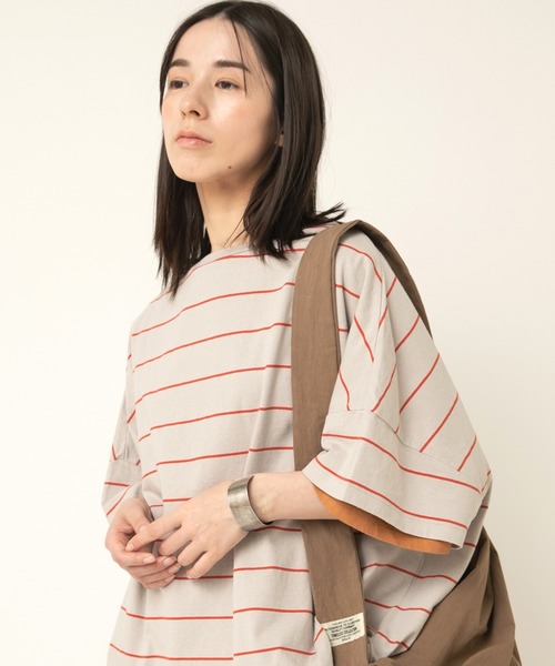 RNA-N(アールエヌエーエヌ)の「M2497 ボーダールーズT(Tシャツ/カットソー・レディース・ホワイト×ブラック/グレイッシュベージュ/グレー/ブラック×ブルー・FREE)」の6枚目の写真
