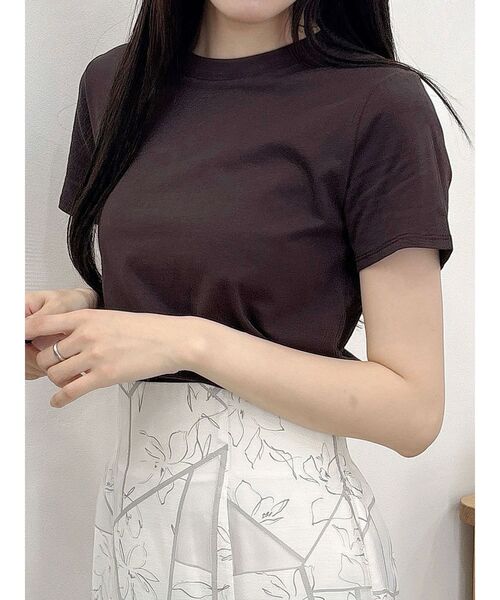 MERCURYDUO（マーキュリーデュオ）の「シンプルコンパクトTシャツ（Tシャツ/カットソー・レディース・ベビーピンク/ブラック/オフホワイト/ブラウン・FREE）」の5枚目の写真