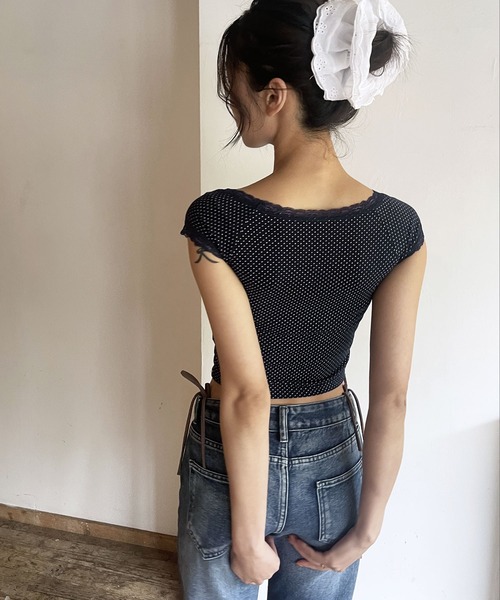 FOLLOWIN（フォロウィン）の「クルーネックレースドットクロップドTシャツ（Tシャツ/カットソー・レディース・ネイビー・FREE）」の5枚目の写真