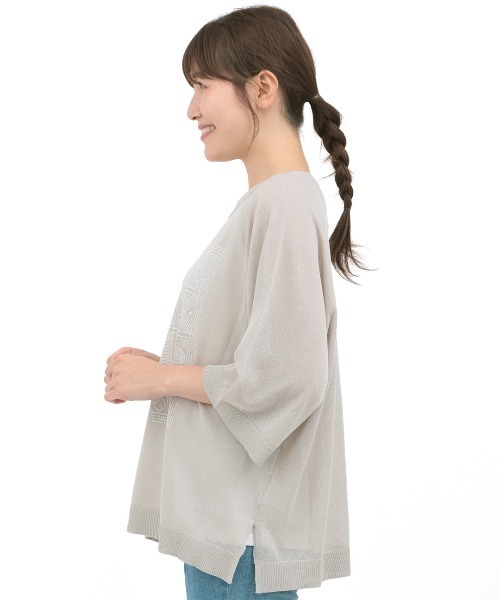 チチカカ(チチカカ)の「シアーニットインナー付プルオーバー(Tシャツ/カットソー・レディース・グレー/レンガ/ネイビー・FREE)」の11枚目の写真