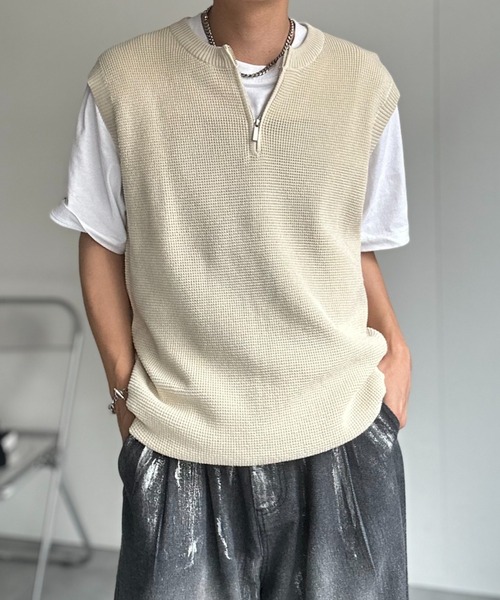 CREARE -LINO-（クレアーレリノ）の「シンプルハーフジップベスト（ベスト・メンズ・チャコール/モカ/ベージュ/ブラック・MEDIUM/LARGE）」の12枚目の写真