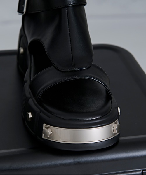 Ellno Loset（エルノロゼット）の「メタルプレートブーツサンダル（サンダル・メンズ・ブラック・X-LARGE/LARGE/MEDIUM/SMALL/X-SMALL）」の12枚目の写真