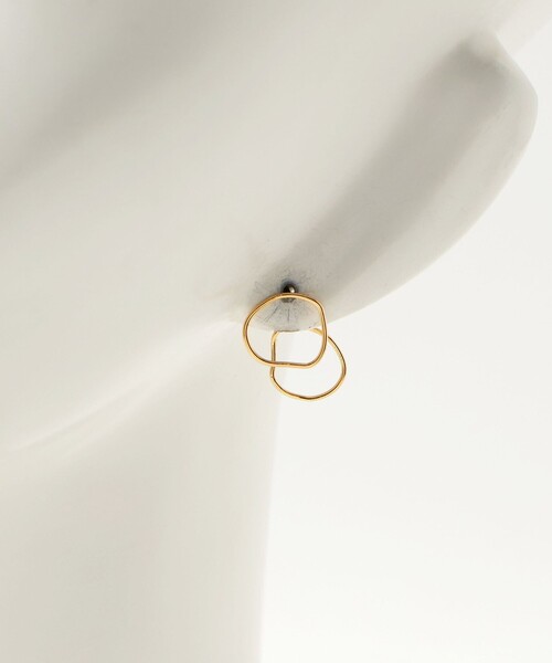 EMMEL REFINES(エメルリファインズ)の「<BDM STUDIO>ダブルリング ピアス<Select by EMMEL REFINES>(ピアス(両耳用)・レディース・ゴールド・FREE)」の6枚目の写真