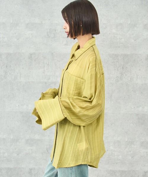 ANAP(アナップ)の「配色パイピング ビッグカフス オーバーサイズシャツ(シャツ/ブラウス・レディース・ブラウン/イエロー/ブルー・FREE)」の11枚目の写真