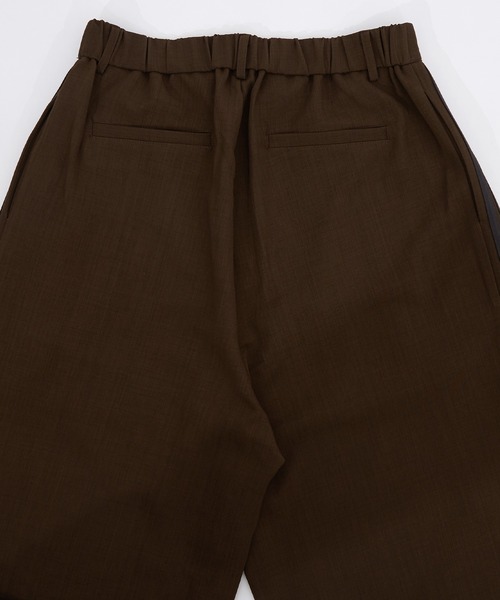 Crownor(クラウノアー)の「サイドライン ワイドパンツ(その他パンツ・メンズ・ブラック/ブラウン/チャコール・SMALL/MEDIUM/LARGE)」の8枚目の写真