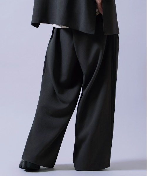 Crownor(クラウノアー)の「サイドライン ワイドパンツ(その他パンツ・メンズ・ブラック/ブラウン/チャコール・SMALL/MEDIUM/LARGE)」の15枚目の写真