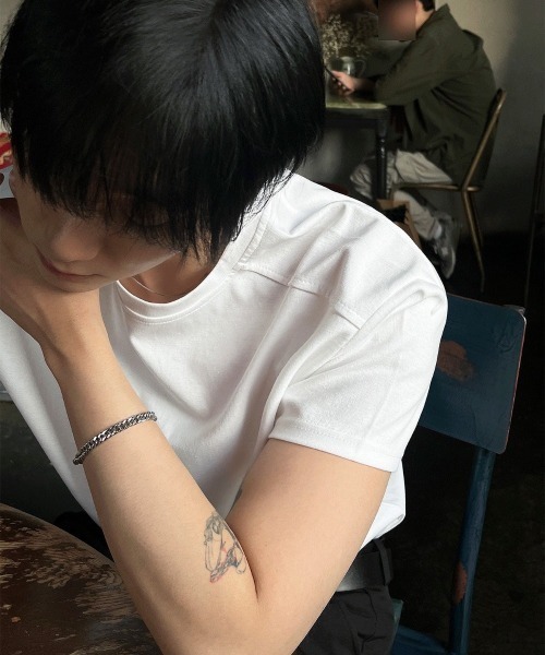 COSYHARU（コシハル）の「切替マッスルフィット半袖Tシャツ（Tシャツ/カットソー・メンズ・ホワイト/ブラック・MEDIUM/LARGE/X-LARGE）」の17枚目の写真