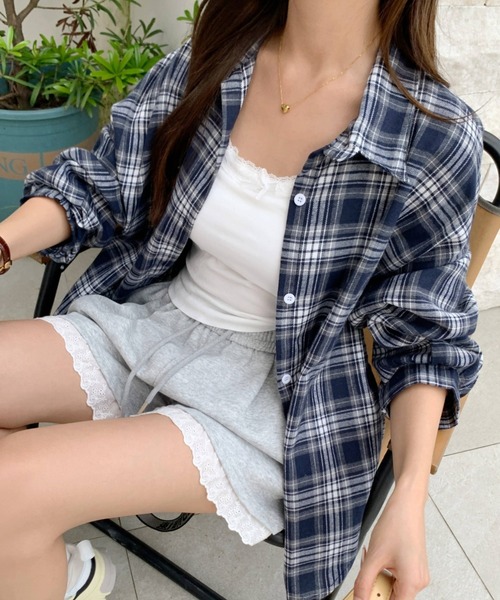 everycoco(エブリーココ)の「チェック柄ルーズ長袖シャツ(シャツ/ブラウス・レディース・イエロー系その他/ライトブルー/ネイビー/レッド系その他/ピンク/レッド・FREE)」の3枚目の写真