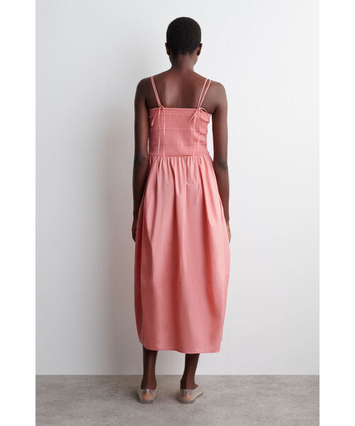 COS（コス）の「スモックミディドレス（ワンピース・レディース・ネイビー/ピンク/ライトグリーン・S/XS/M/L）」の11枚目の写真