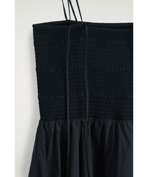 COS（コス）の「スモックミディドレス（ワンピース・レディース・ネイビー/ピンク/ライトグリーン・S/XS/M/L）」の9枚目の写真