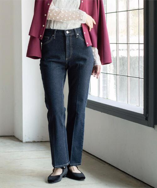 OPAQUE.CLIP（オペークドットクリップ）の「《SS-LLサイズ》ストレッチセミフレアデニム【洗濯機洗い可】（デニムパンツ・レディース・ライトブルー/ブルー系その他/ネイビー/サックスブルー・34/36/38/40/42/02/03）」の2枚目の写真