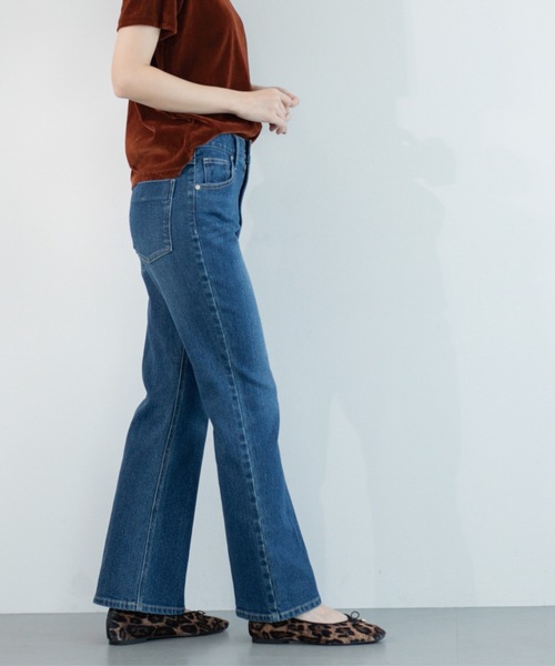 OPAQUE.CLIP（オペークドットクリップ）の「《SS-LLサイズ》ストレッチセミフレアデニム【洗濯機洗い可】（デニムパンツ・レディース・ライトブルー/ブルー系その他/ネイビー/サックスブルー・34/36/38/40/42/02/03）」の5枚目の写真