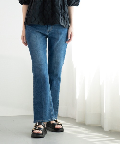 OPAQUE.CLIP（オペークドットクリップ）の「《SS-LLサイズ》ストレッチセミフレアデニム【洗濯機洗い可】（デニムパンツ・レディース・ライトブルー/ブルー系その他/ネイビー/サックスブルー・34/36/38/40/42/02/03）」の11枚目の写真